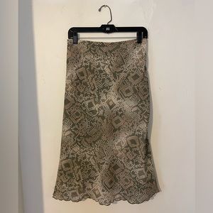 Vintage patterned midi skirt